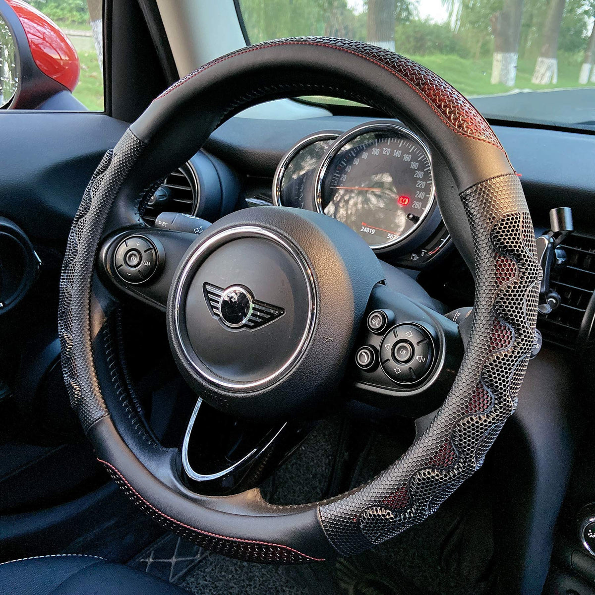 PINCTROT Steering Wheel Cover Great Grip Honeycomb Design 15 Inch All Black